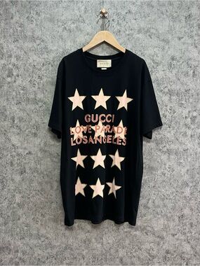 Gucci Black T‑Shirt with Pink Stars and Pink/Gold Logo
